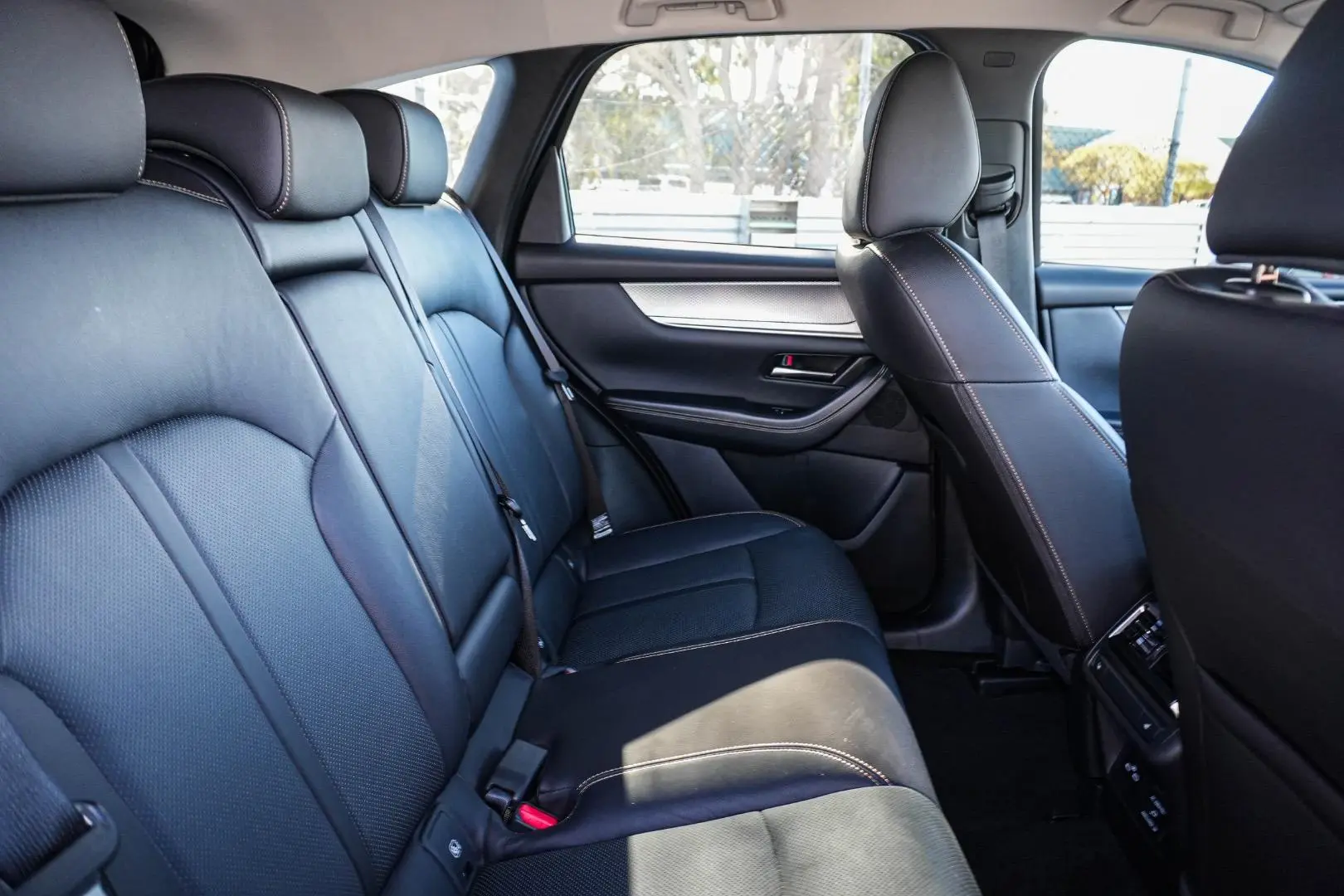2025 Mazda CX-60 Gallery Image 9