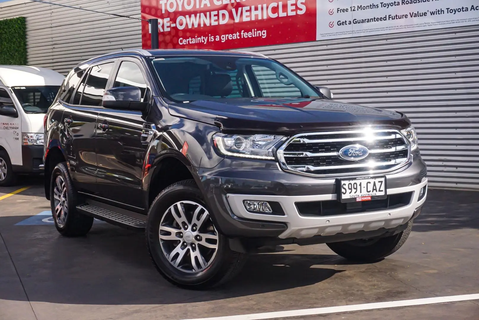 2019 Ford Everest Gallery Image 1