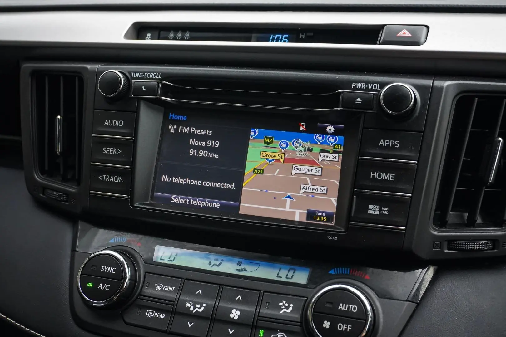 2018 Toyota RAV4 Gallery Image 20