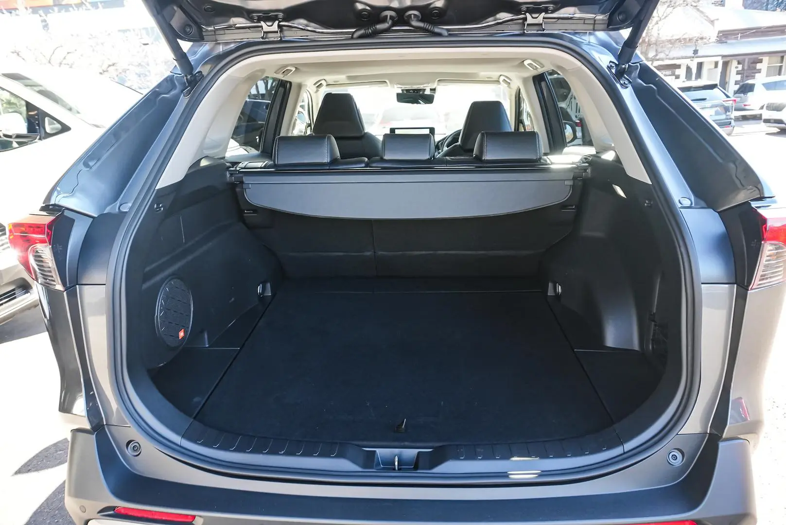 2024 Toyota RAV4 Gallery Image 11