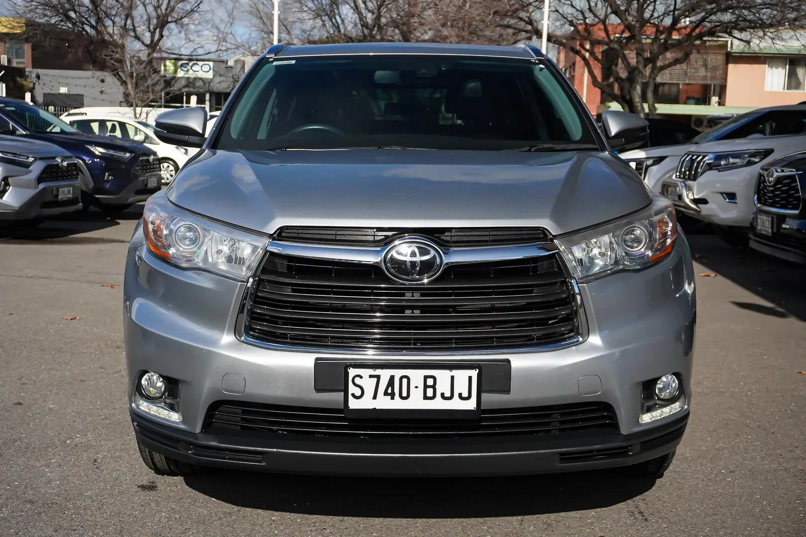2016 Toyota Kluger Gallery Image 3