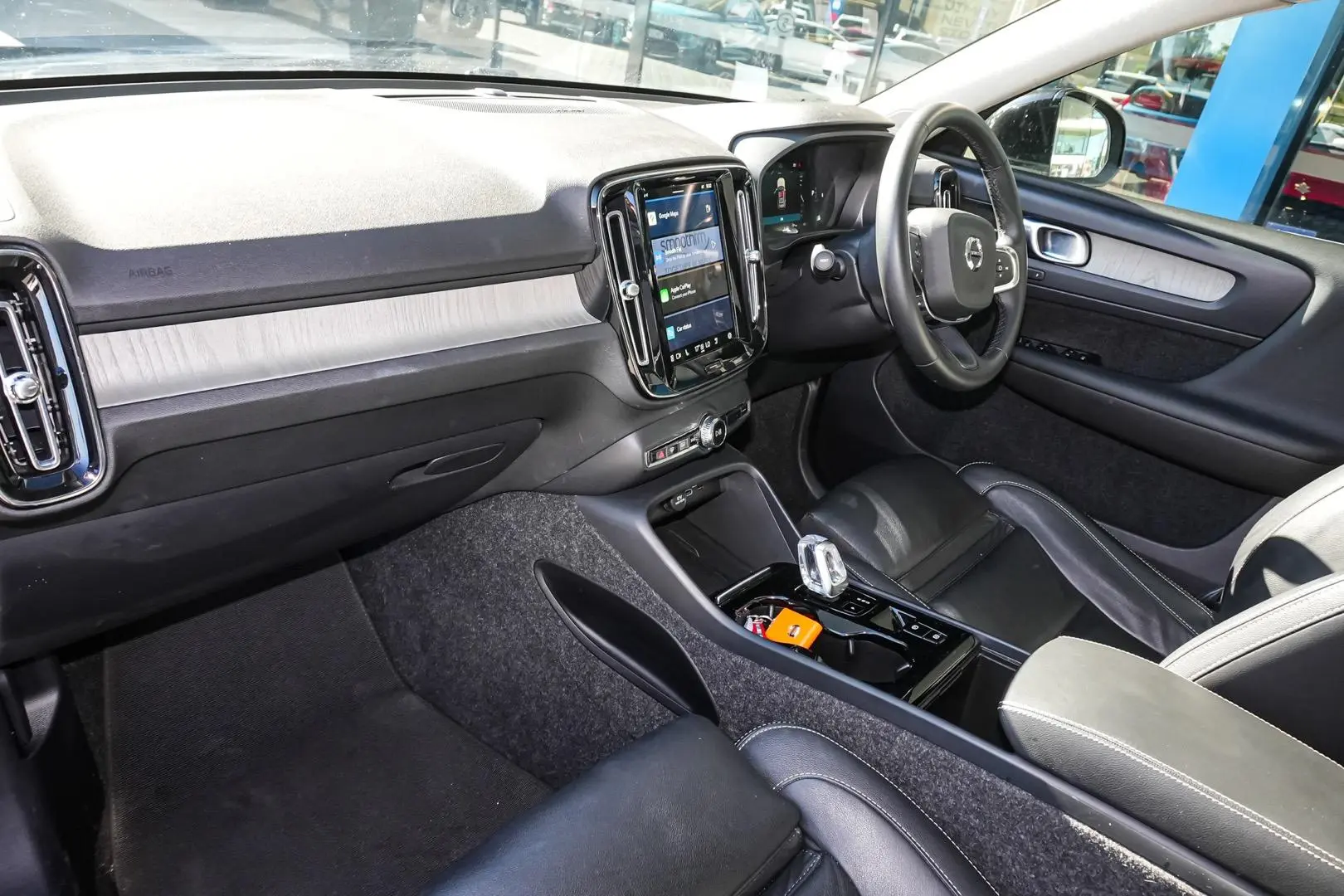 2023 Volvo XC40 Gallery Image 12