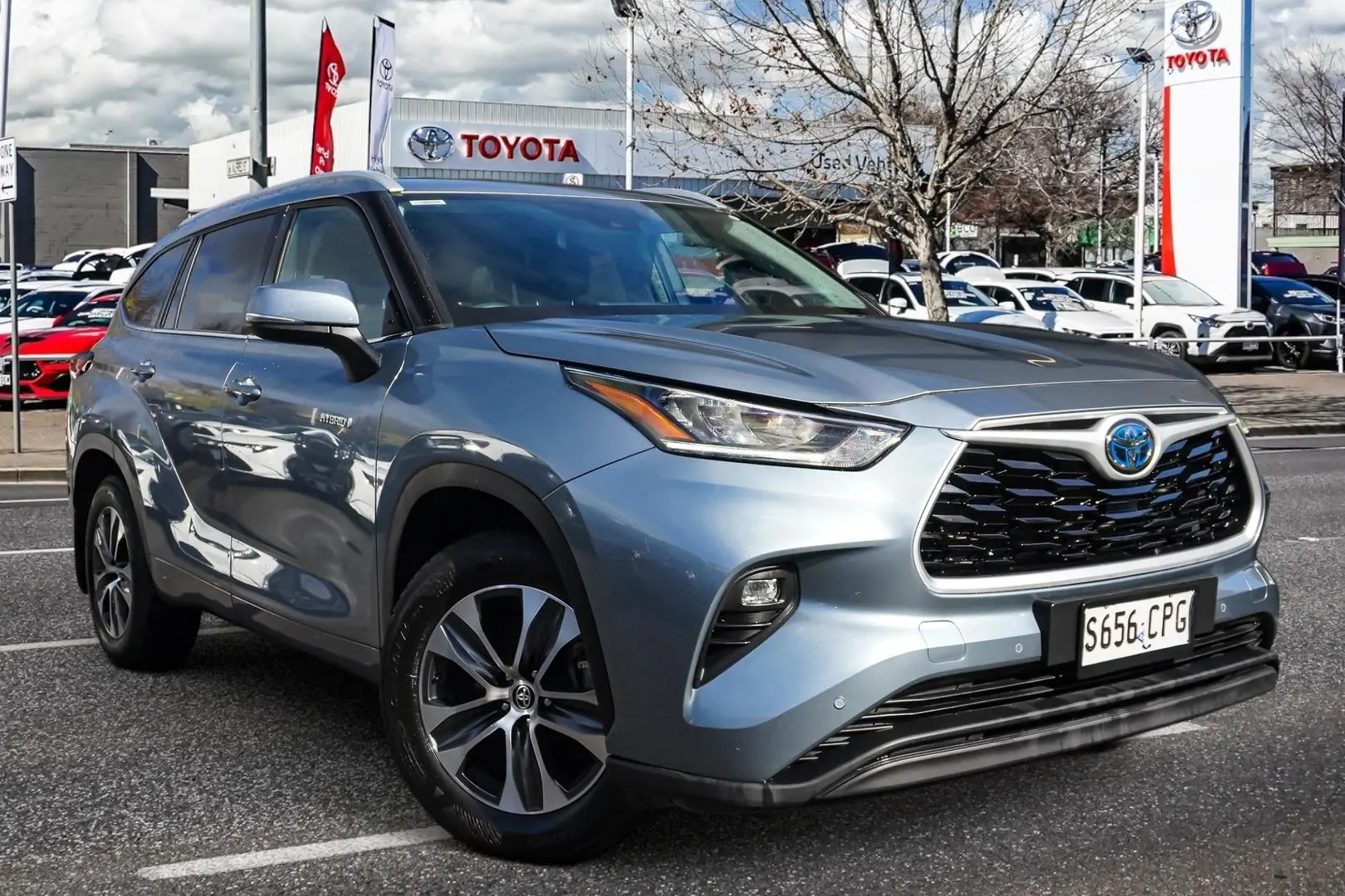 2021 Toyota Kluger Gallery Image 1