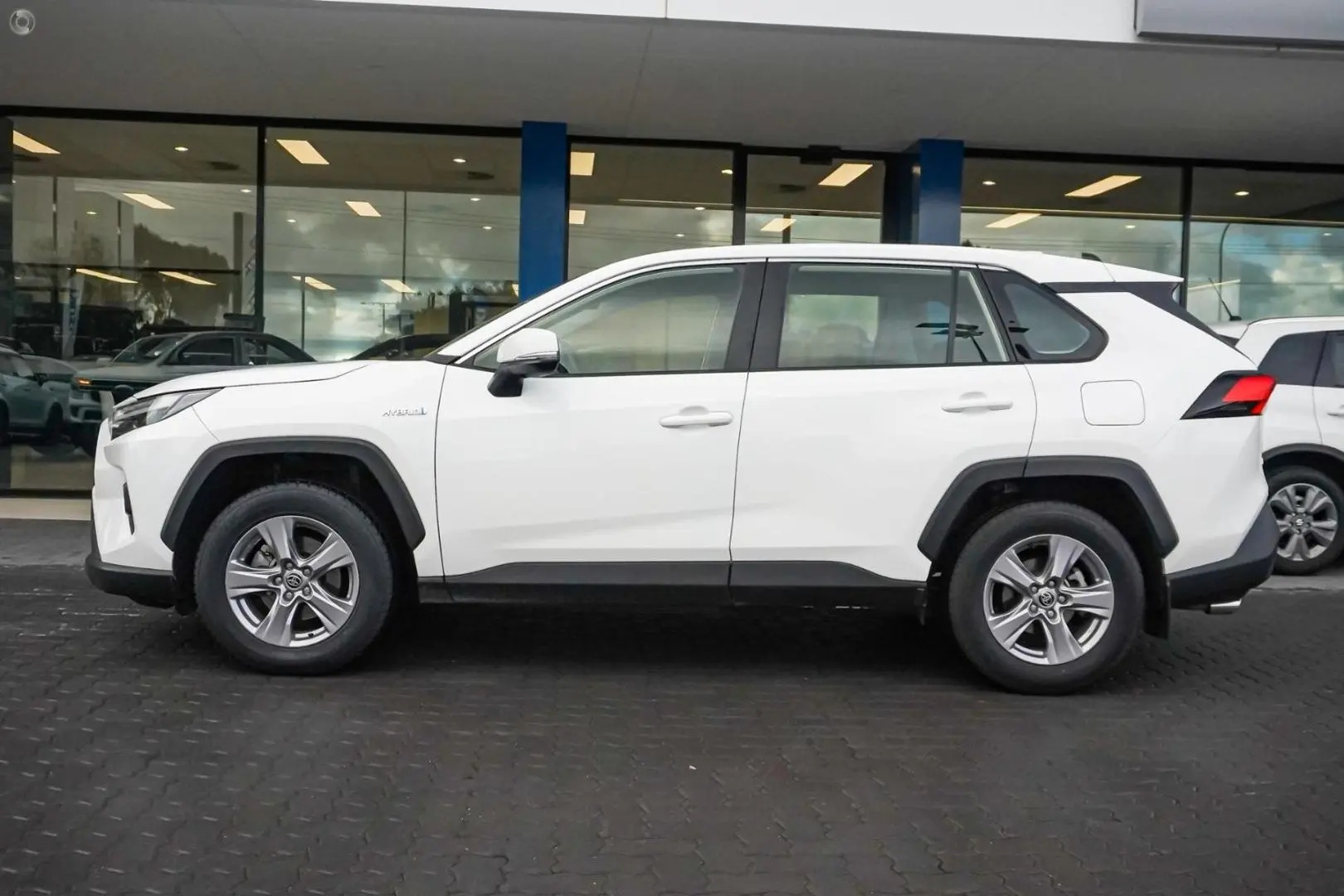 2024 Toyota RAV4 Gallery Image 4