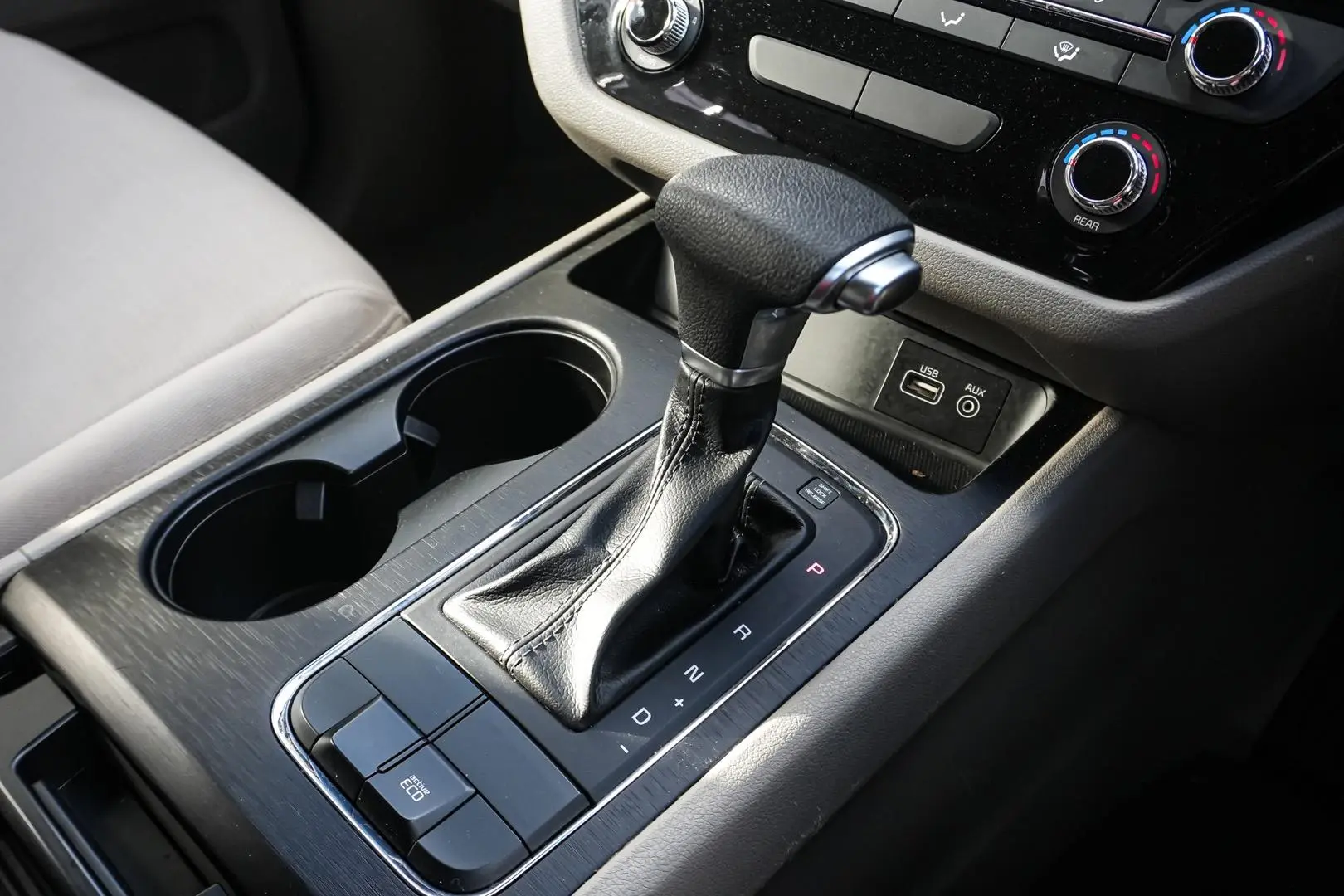 2018 Kia Carnival Gallery Image 19