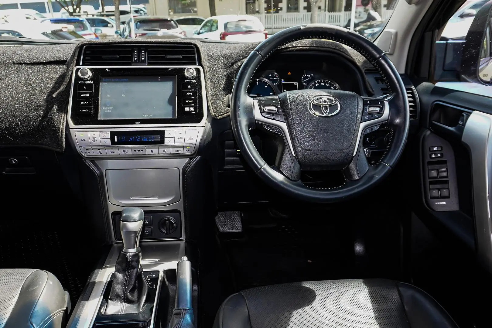 2018 Toyota Landcruiser Prado Gallery Image 9