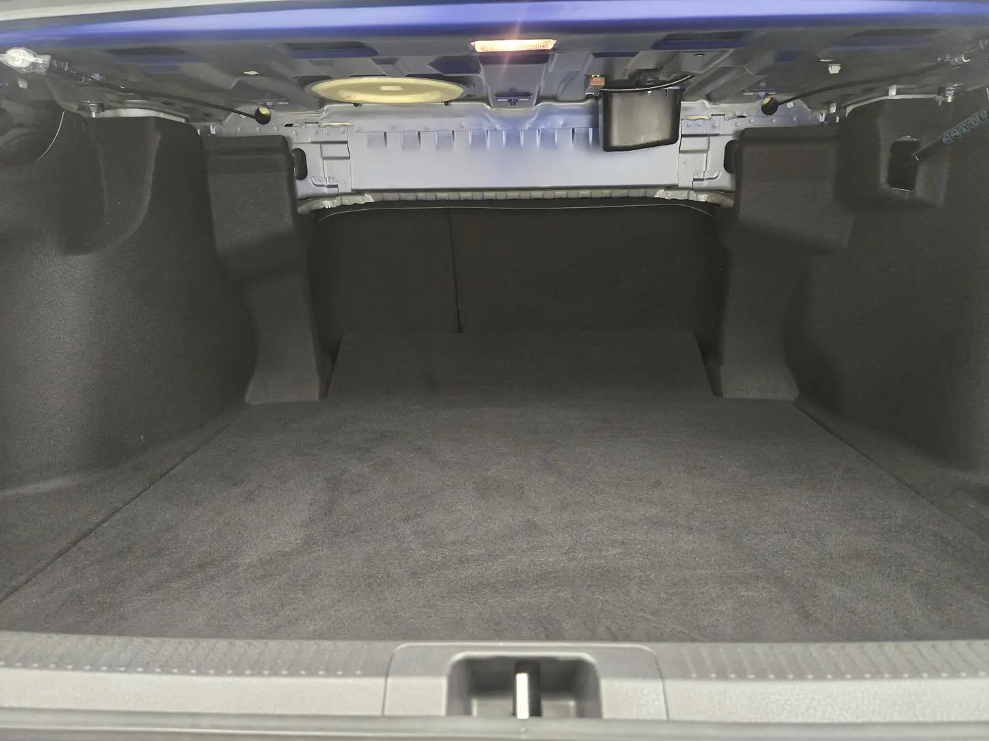 2020 Toyota Camry Gallery Image 20