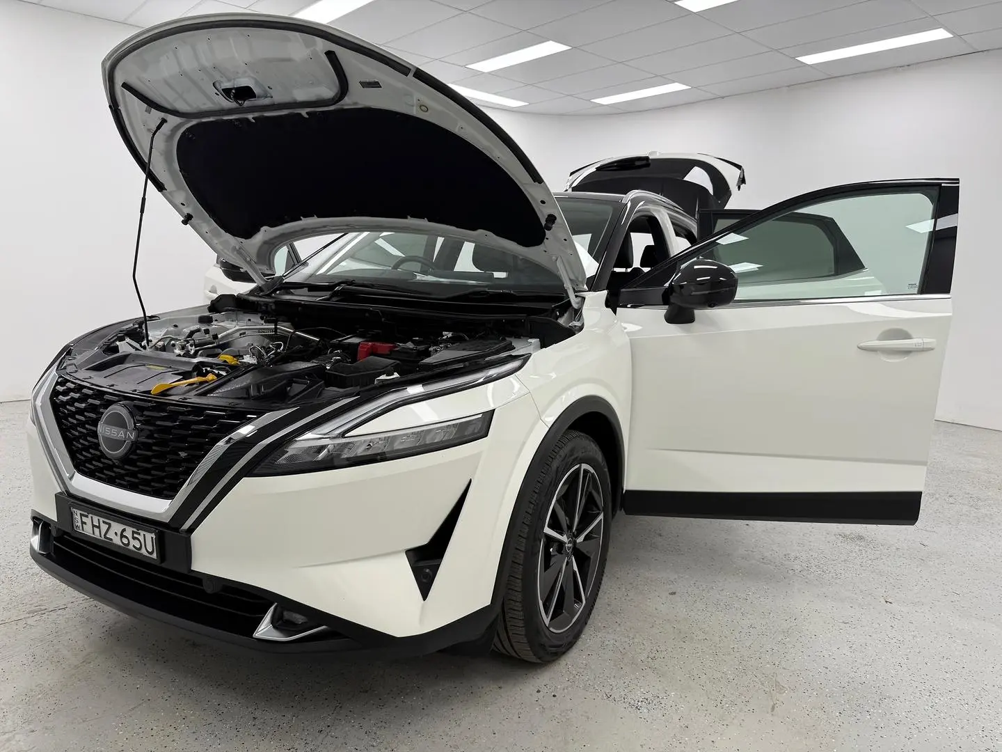 2024 Nissan QASHQAI Gallery Image 8