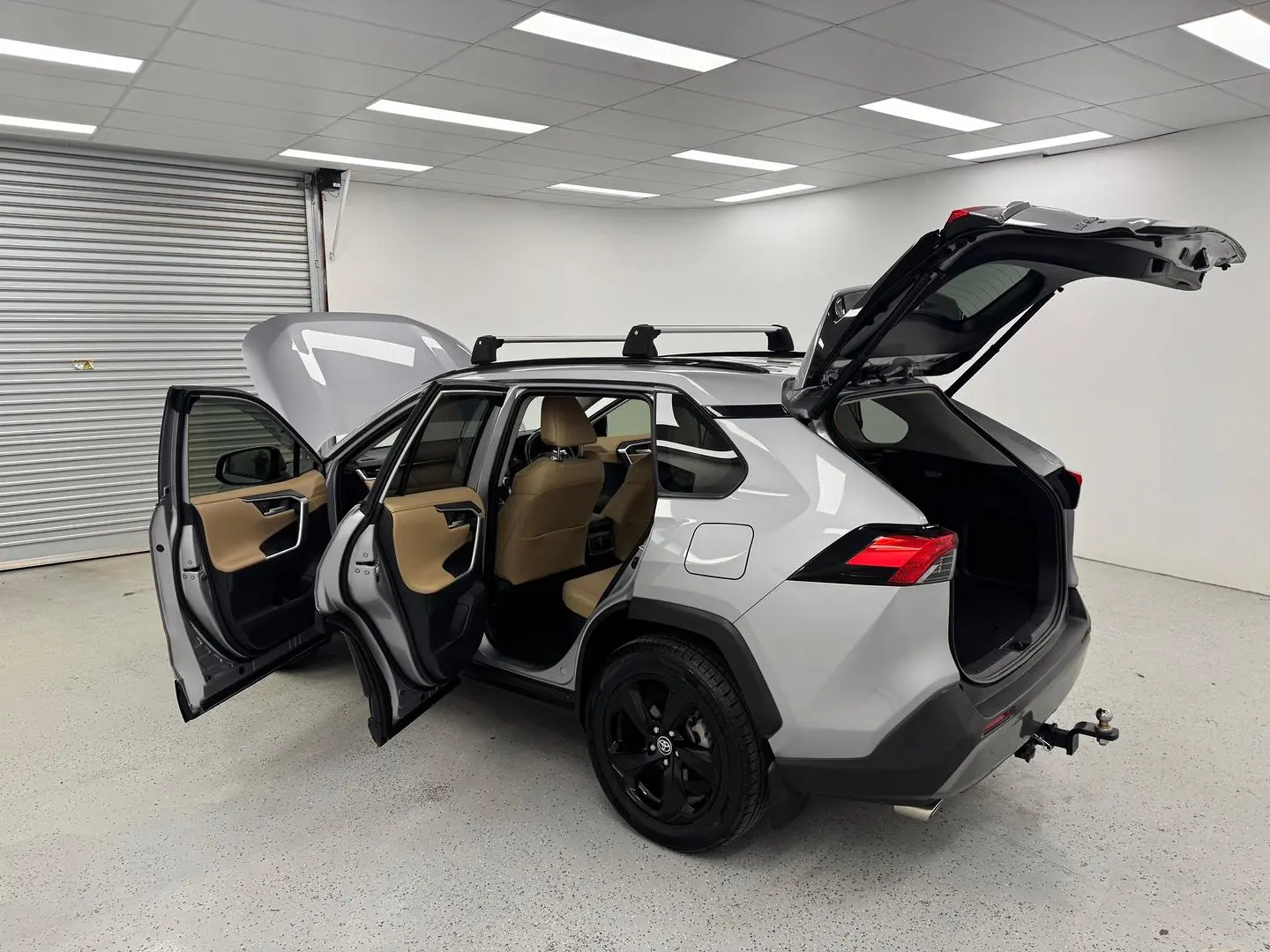 2020 Toyota RAV4 Gallery Image 10