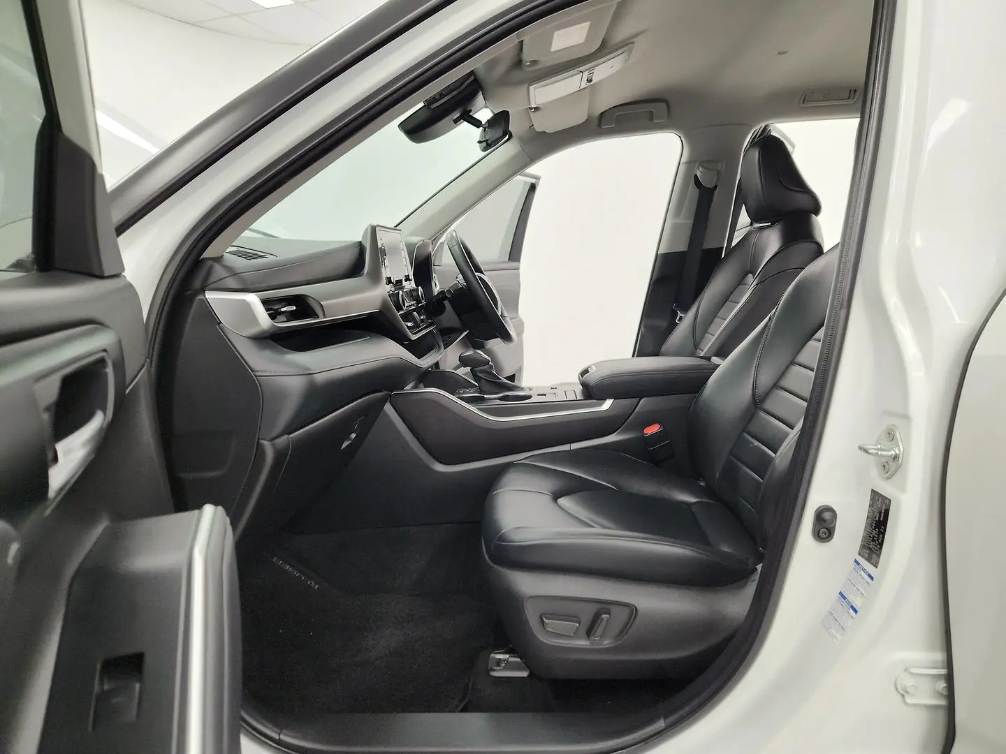 2022 Toyota Kluger Gallery Image 17