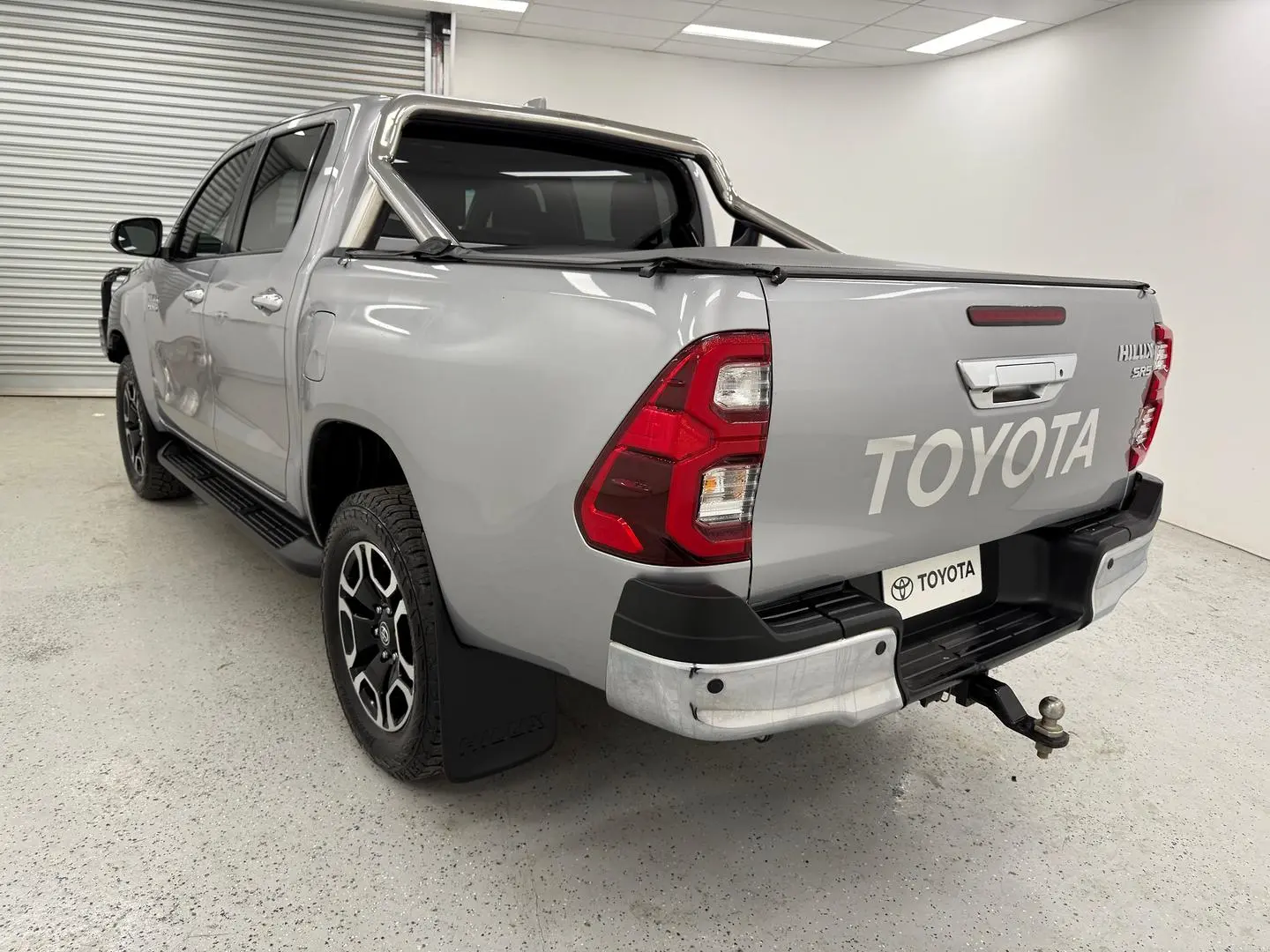 2023 Toyota Hilux Gallery Image 6