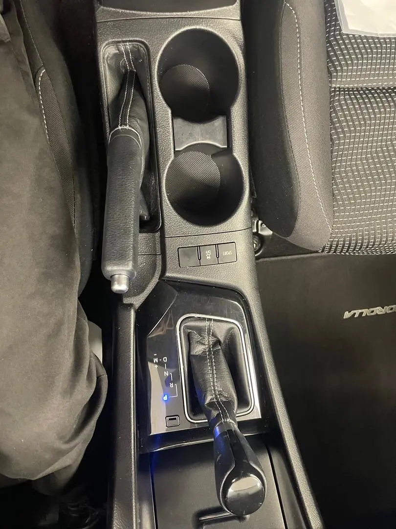 2017 Toyota Corolla Gallery Image 25