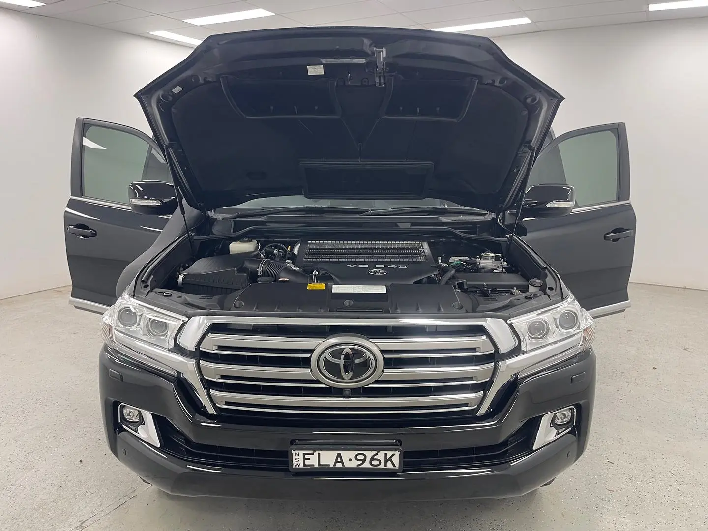 2020 Toyota Landcruiser Gallery Image 14