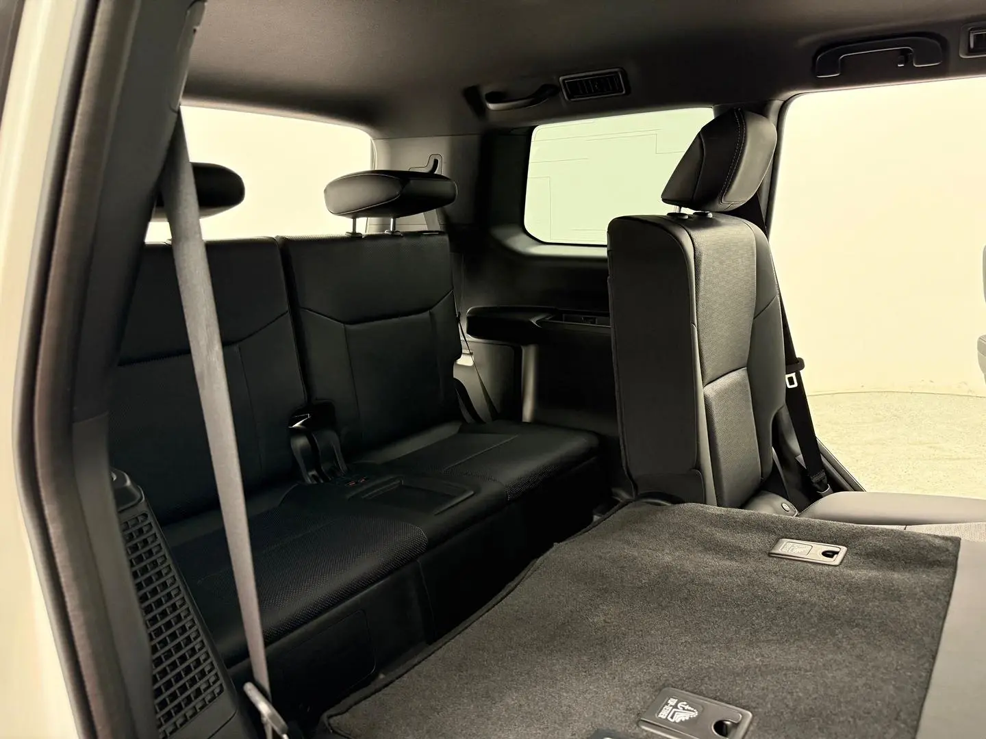 2024 Toyota Landcruiser Prado Gallery Image 22