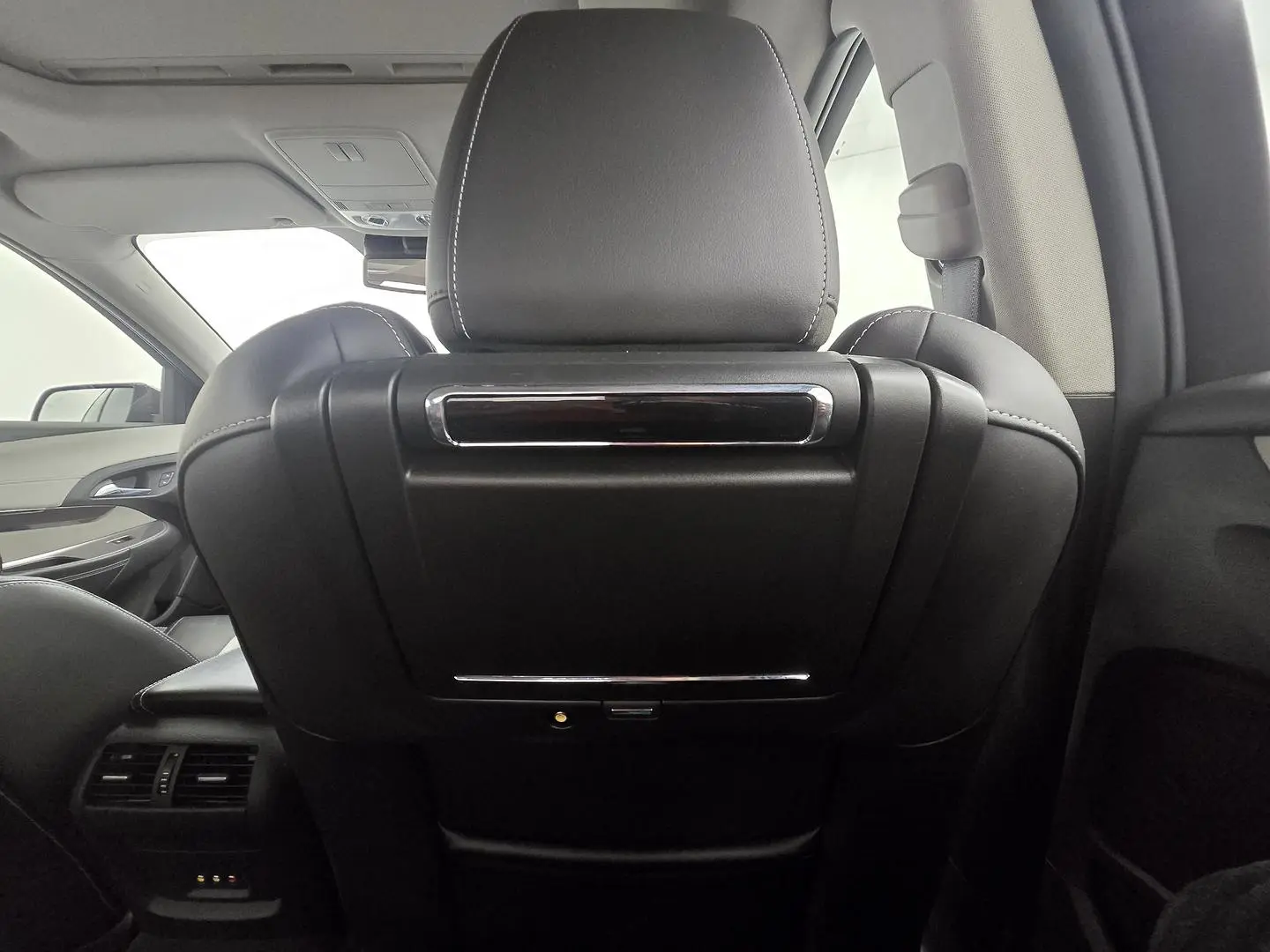 2016 Holden Caprice Gallery Image 31