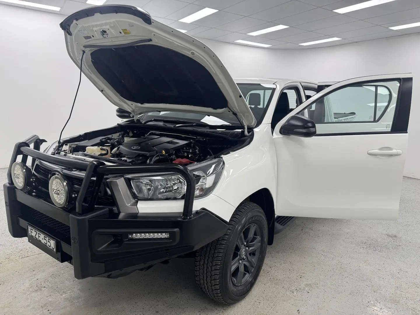 2023 Toyota Hilux Gallery Image 12