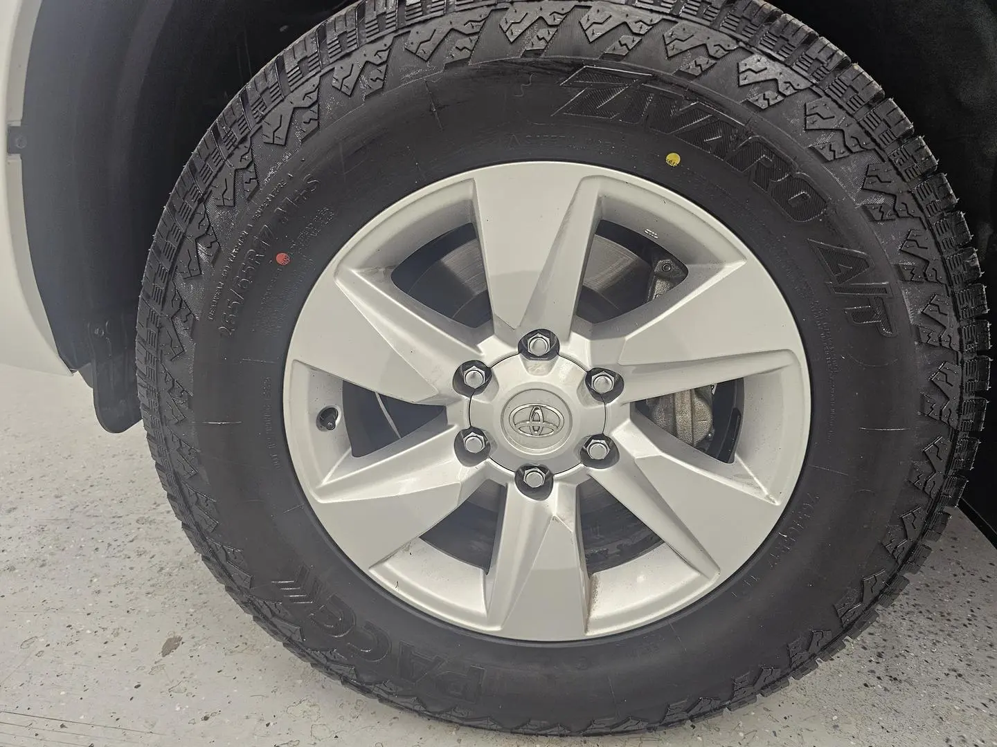 2021 Toyota Landcruiser Prado Gallery Image 9