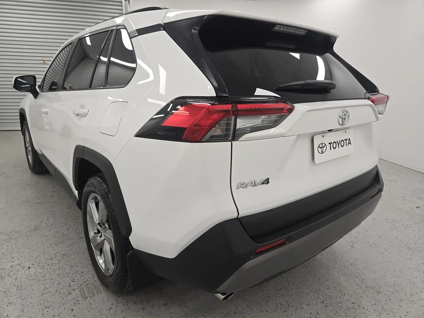 2021 Toyota RAV4 Gallery Image 5