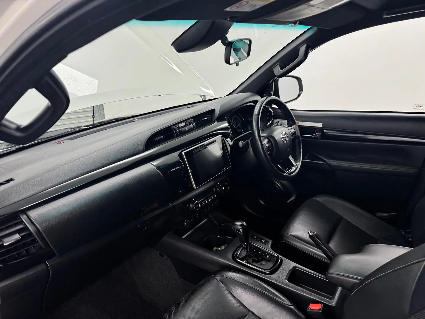 2019 Toyota Hilux Gallery Image 27