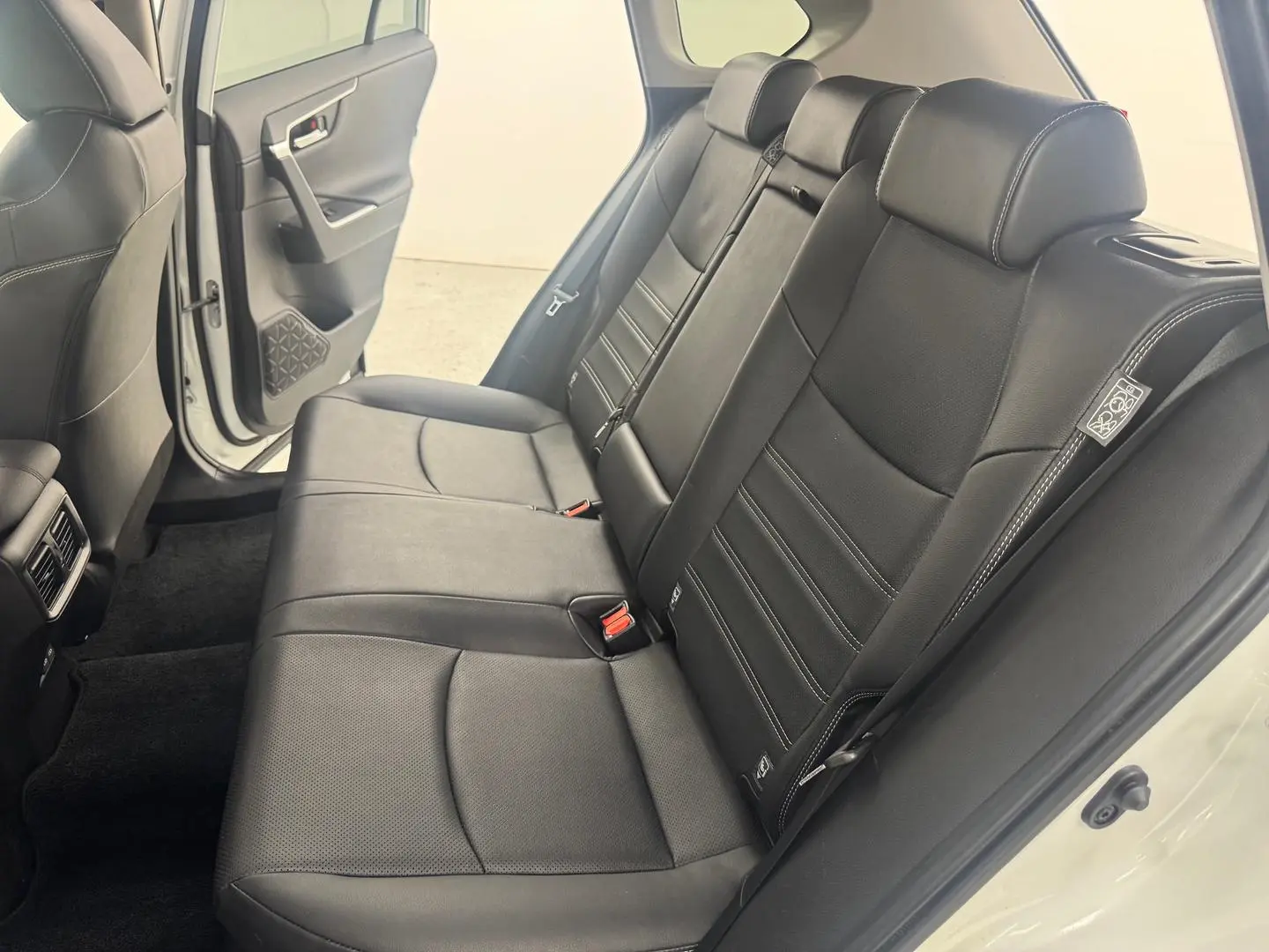 2023 Toyota RAV4 Gallery Image 35