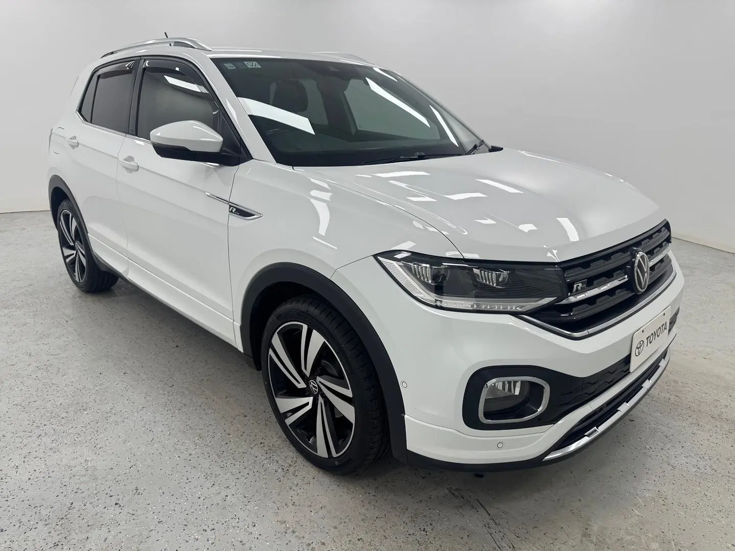 2021 Volkswagen T-Cross Gallery Image 1