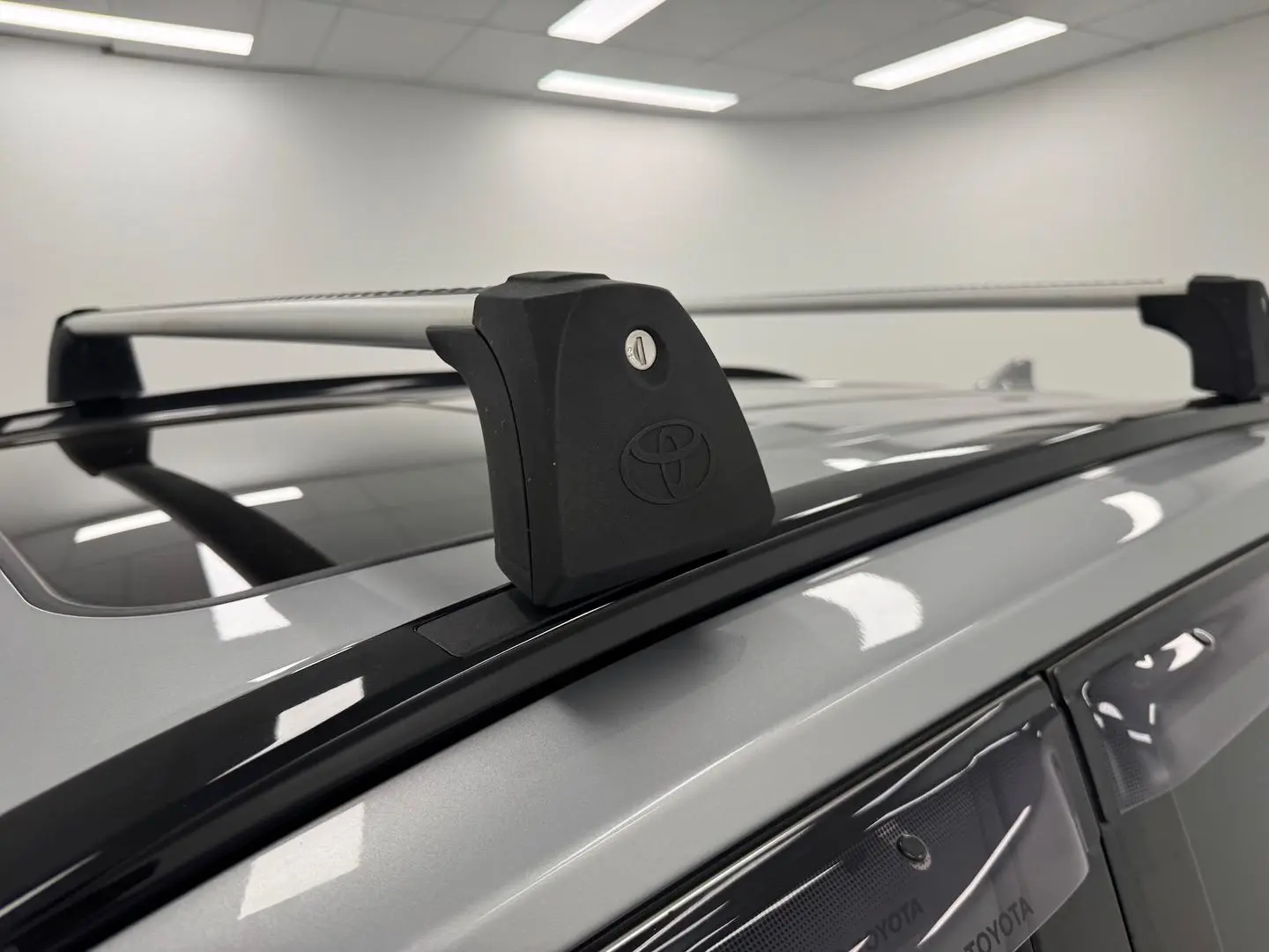 2020 Toyota RAV4 Gallery Image 30