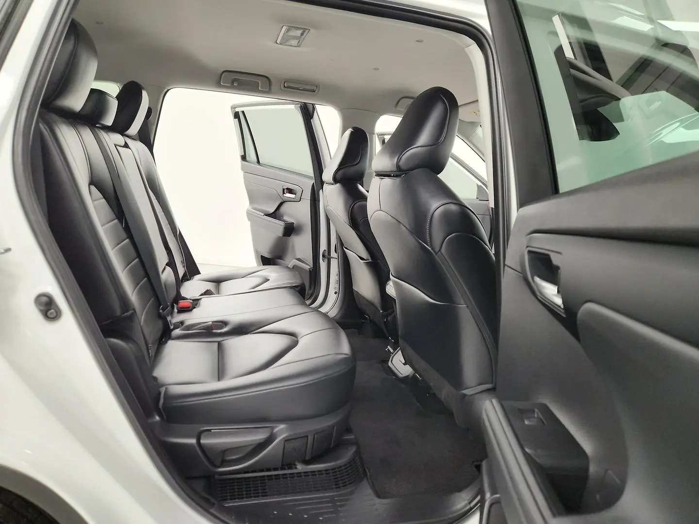 2022 Toyota Kluger Gallery Image 21
