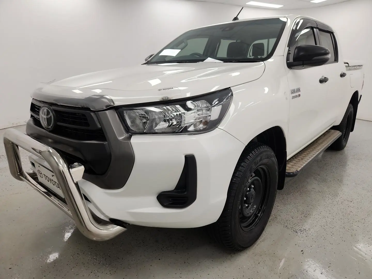2021 Toyota Hilux Gallery Image 7