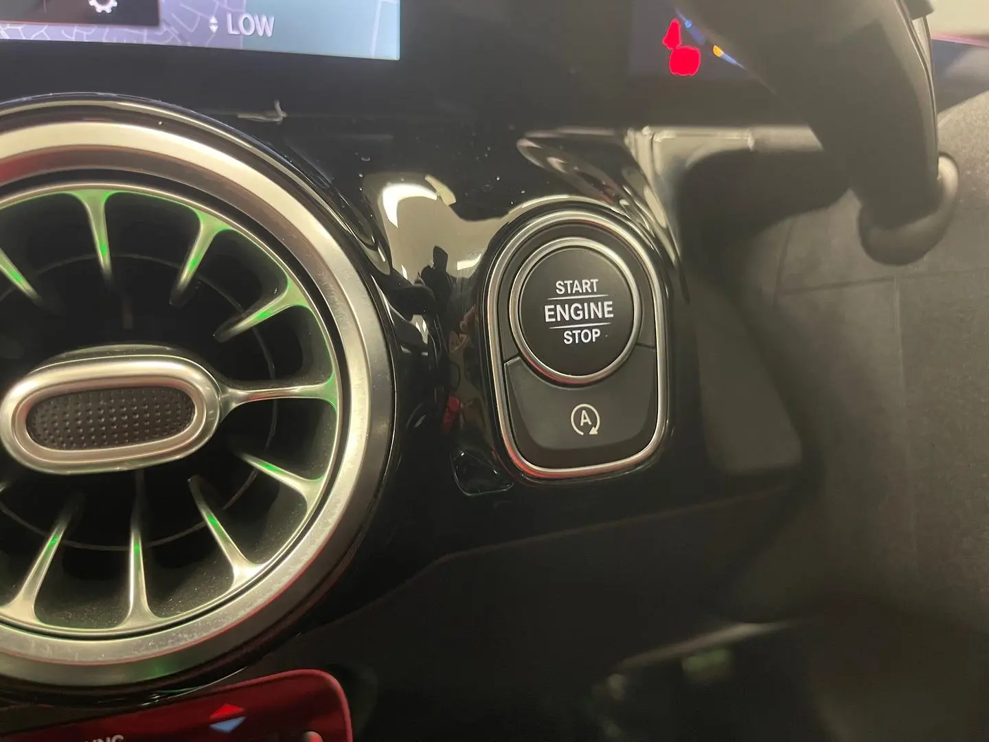 2020 Mercedes-Benz GLA-Class Gallery Image 36