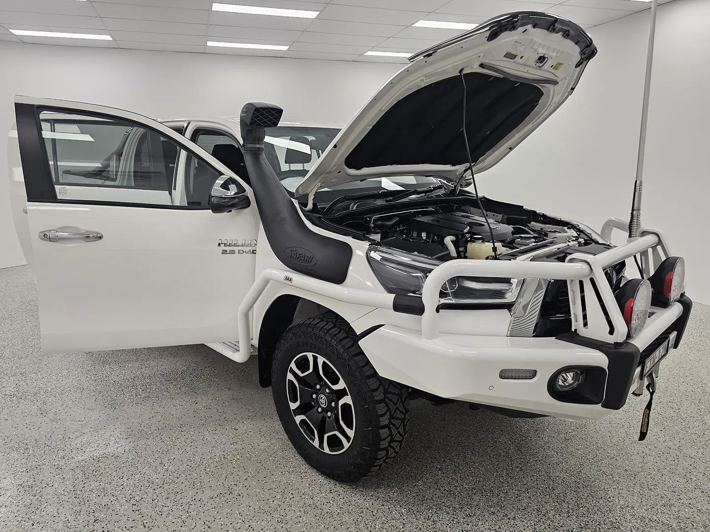 2021 Toyota Hilux Gallery Image 24