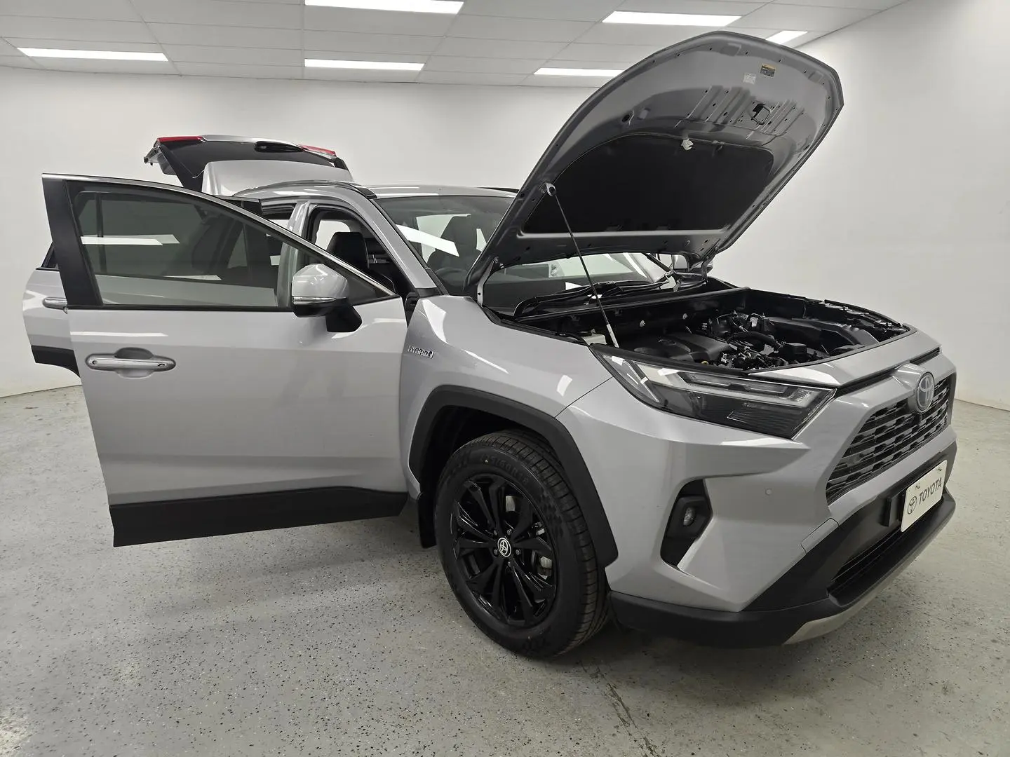 2022 Toyota RAV4 Gallery Image 8