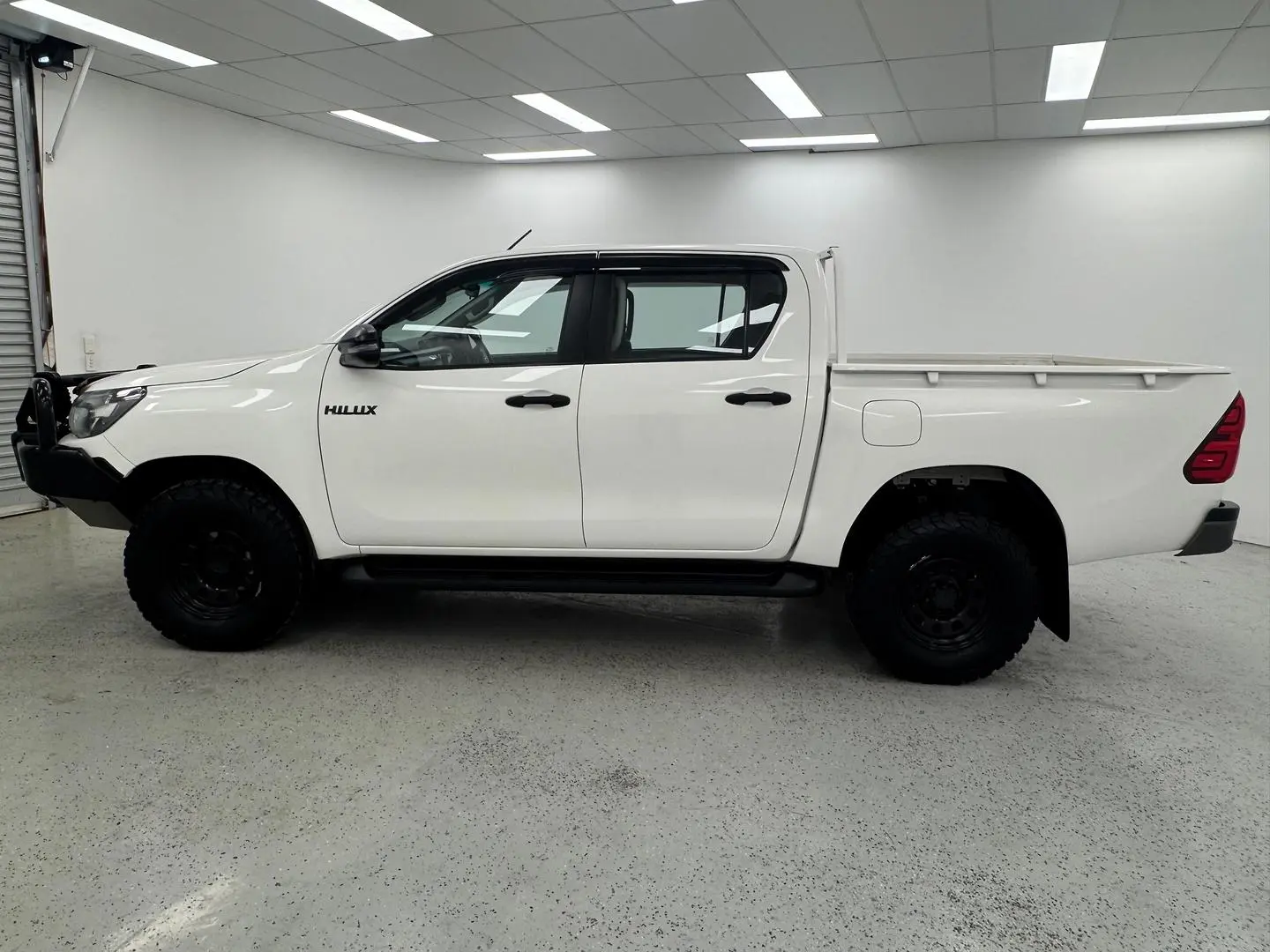 2018 Toyota Hilux Gallery Image 5