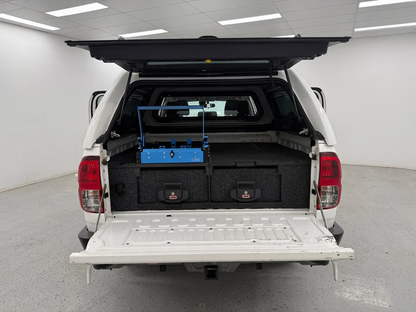 2022 Toyota Hilux Gallery Image 14