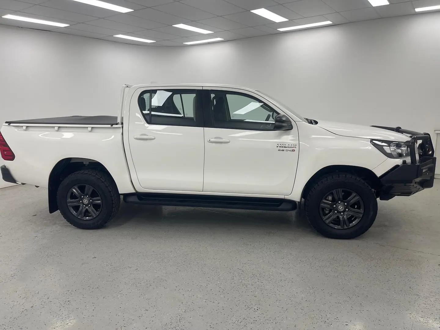 2024 Toyota Hilux Gallery Image 2