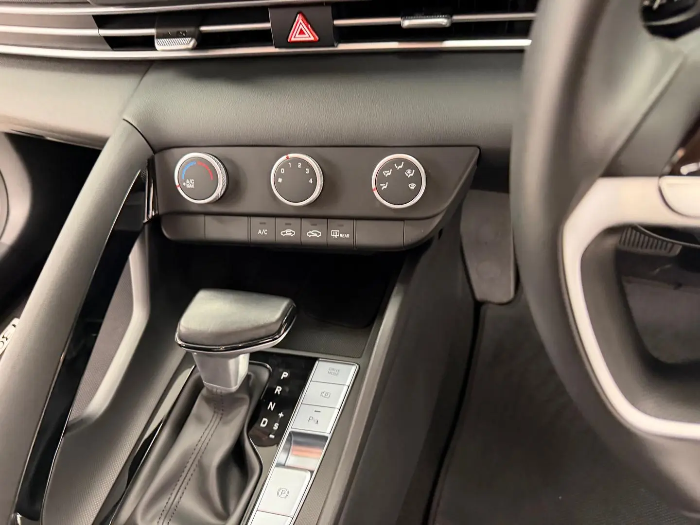 2024 Hyundai i30 Gallery Image 19