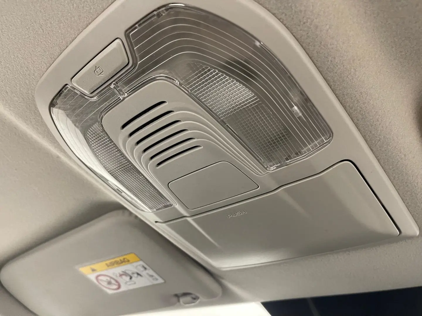 2024 Isuzu D-MAX Gallery Image 28