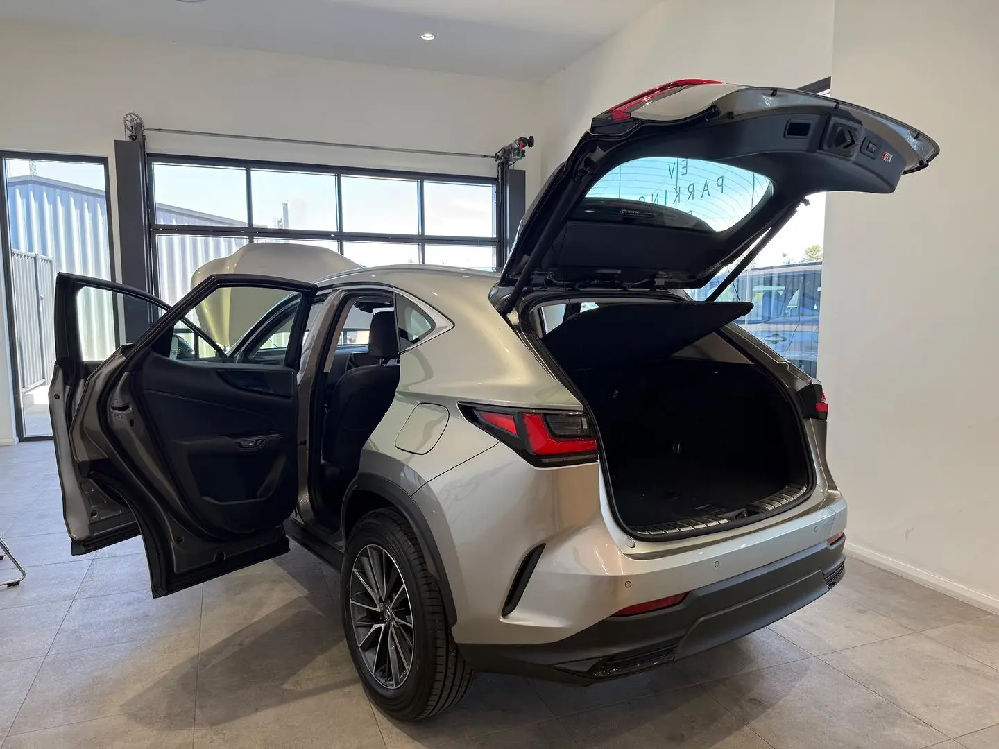 2025 Lexus NX Gallery Image 12