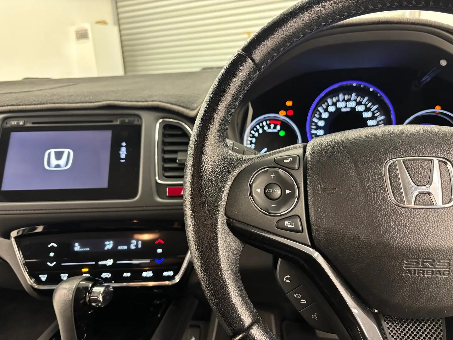 2017 Honda HR-V Gallery Image 24