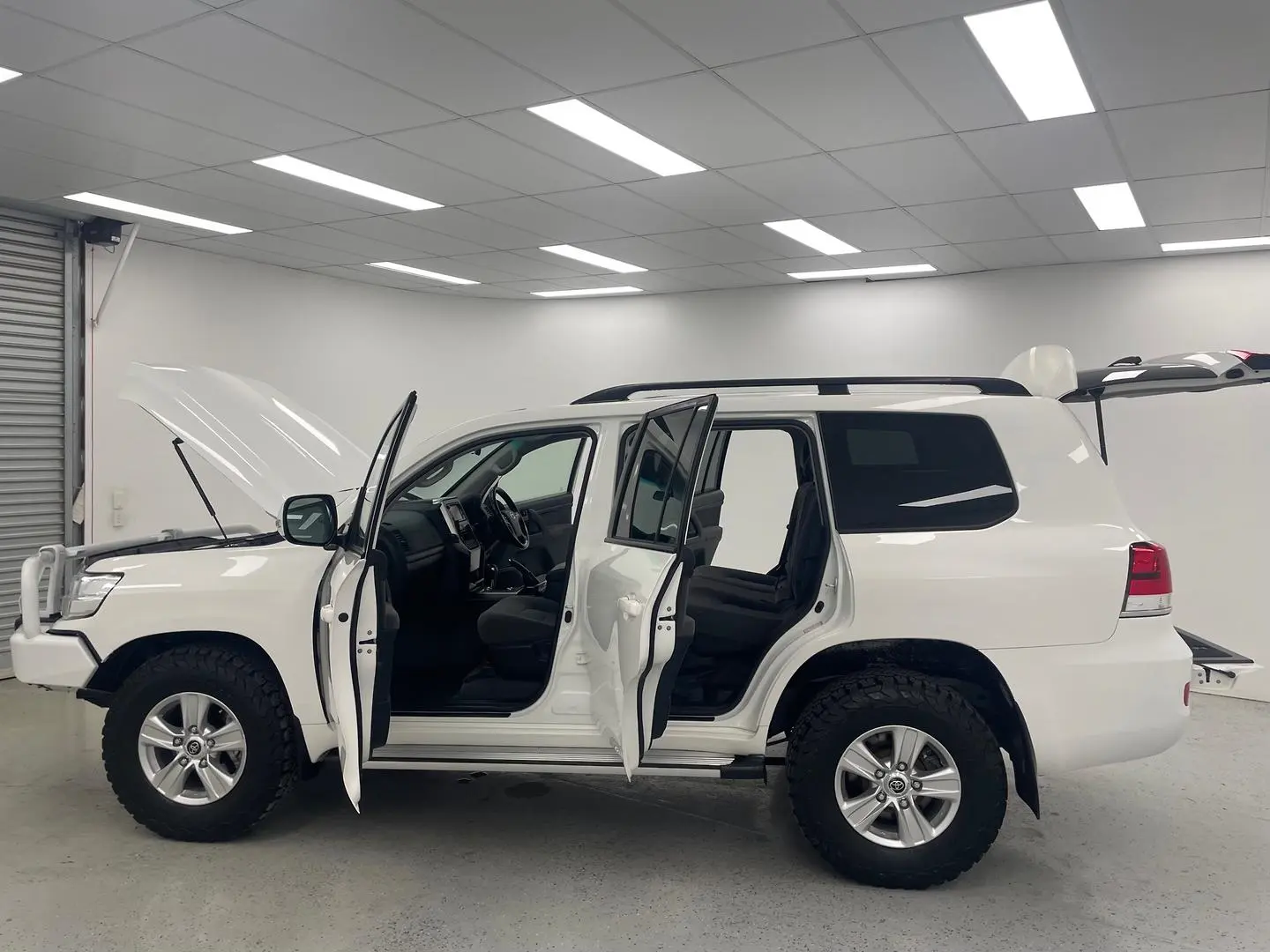 2020 Toyota Landcruiser Gallery Image 13