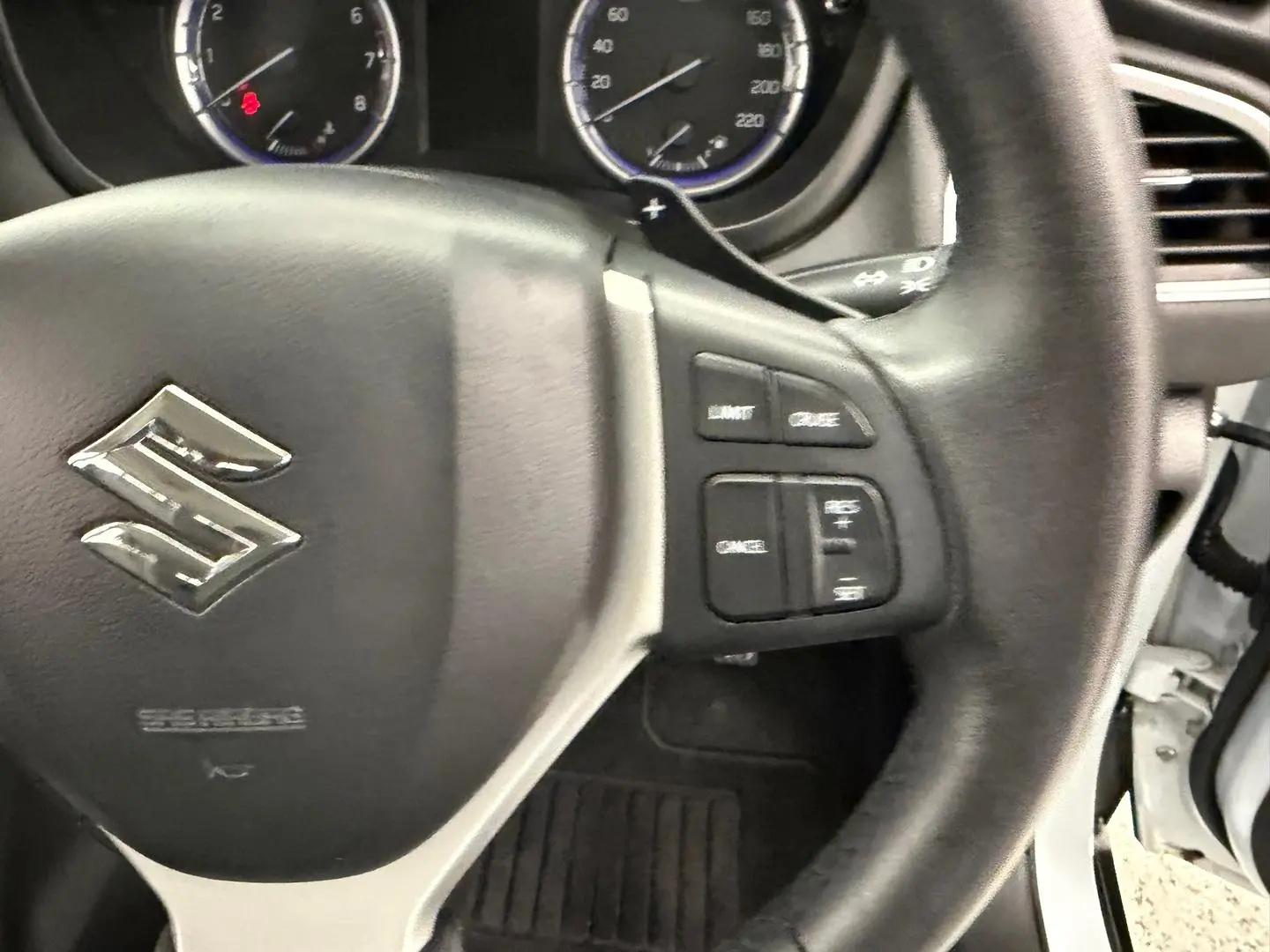 2019 Suzuki S-Cross Gallery Image 15