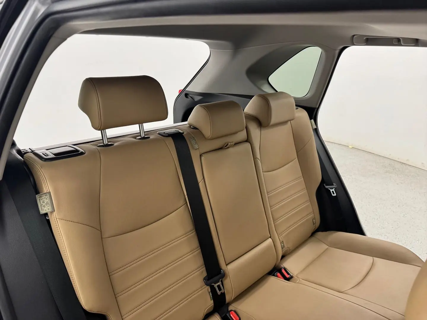 2020 Toyota RAV4 Gallery Image 25