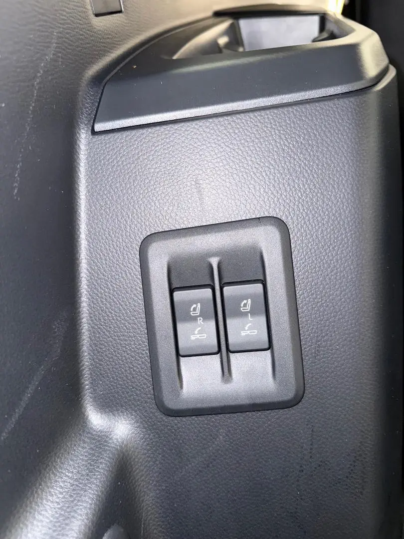 2025 Lexus GX Gallery Image 25