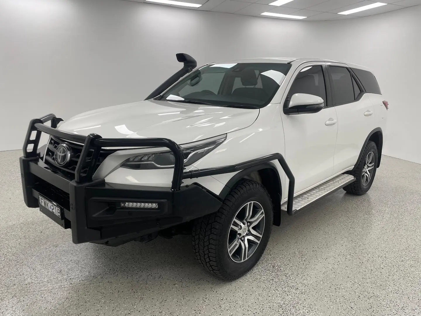 2020 Toyota Fortuner Gallery Image 7