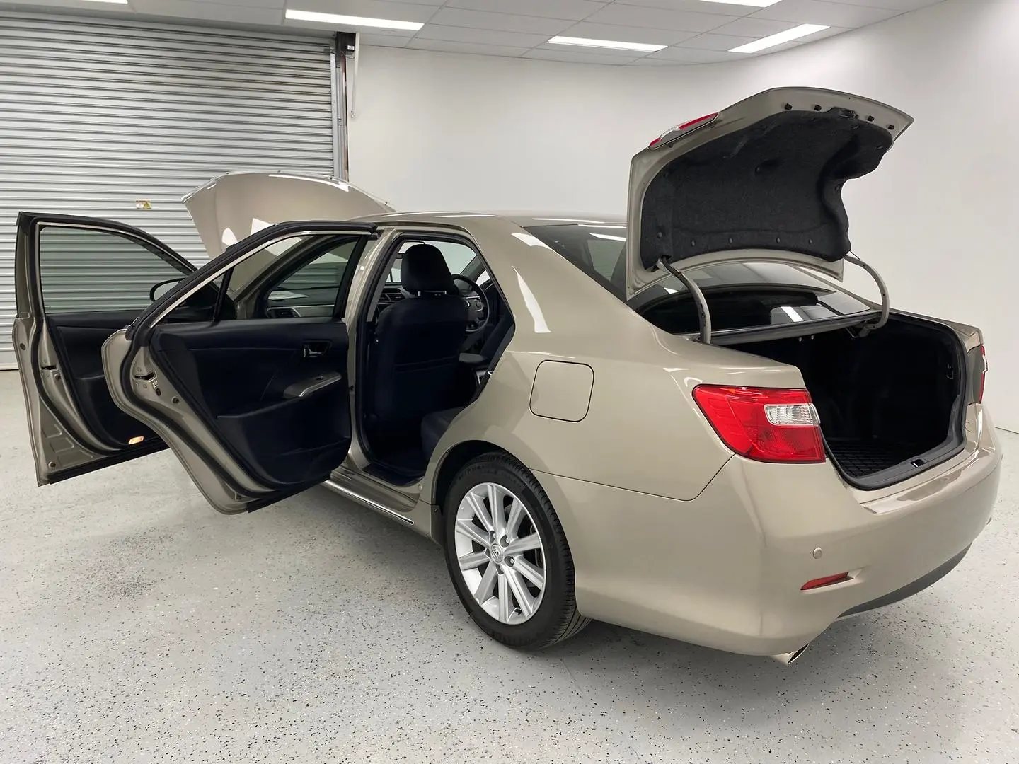 2013 Toyota Aurion Image 13