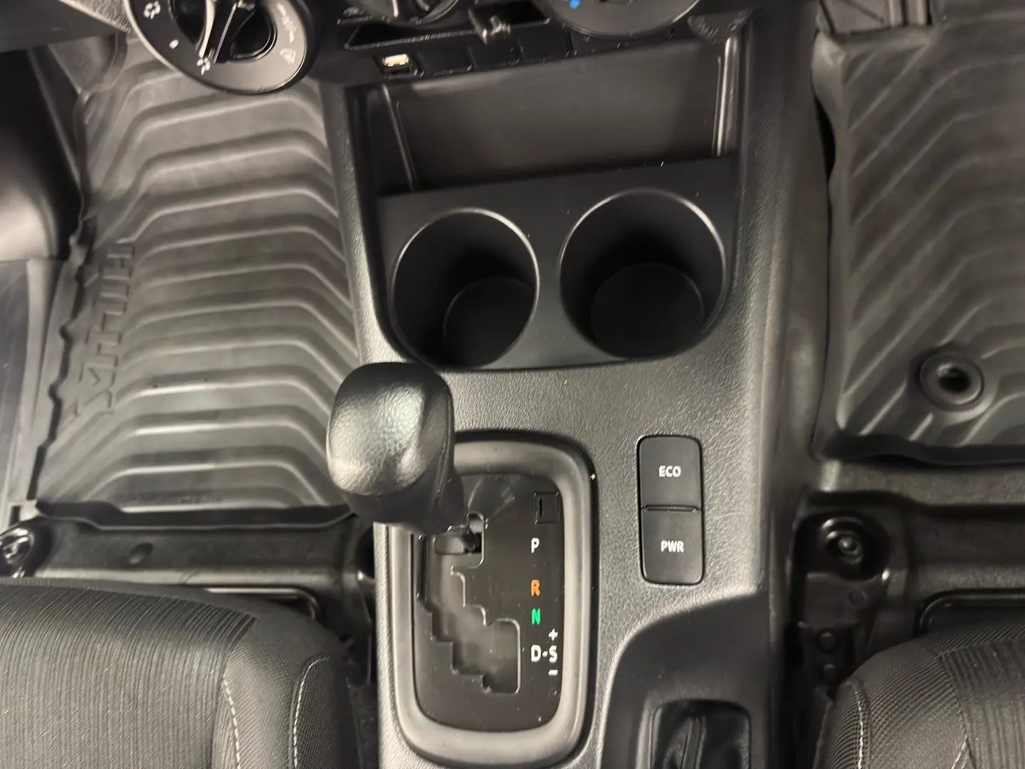 2022 Toyota Hilux Gallery Image 20