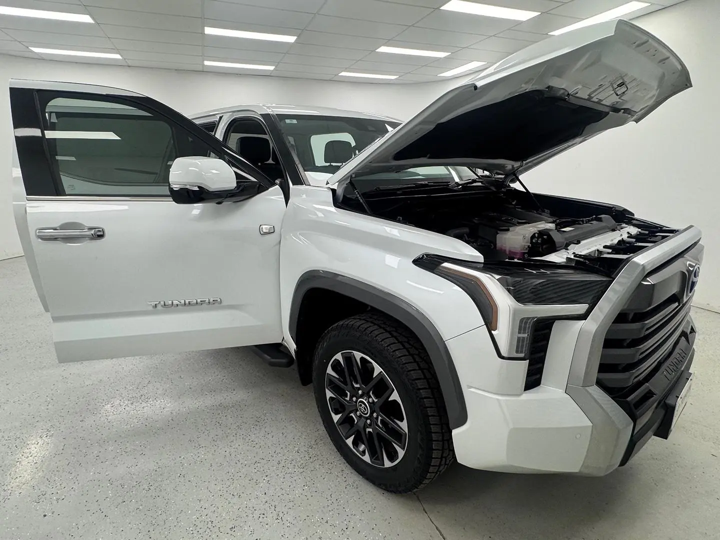 2023 Toyota Tundra Gallery Image 7