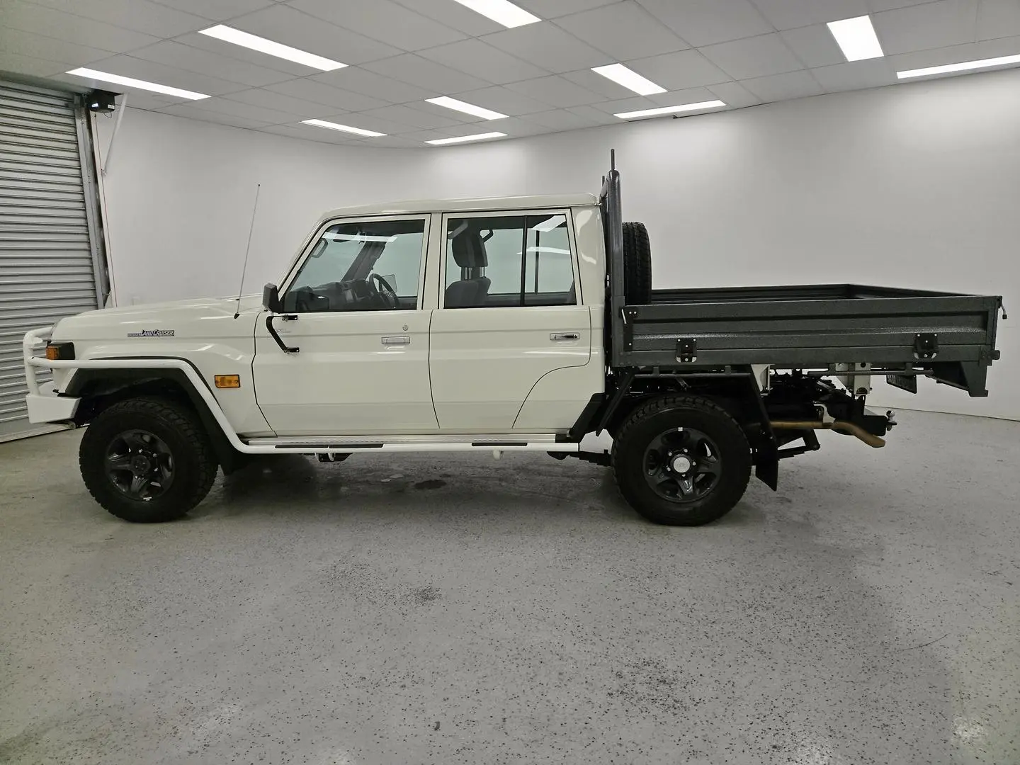 2023 Toyota Landcruiser Gallery Image 6