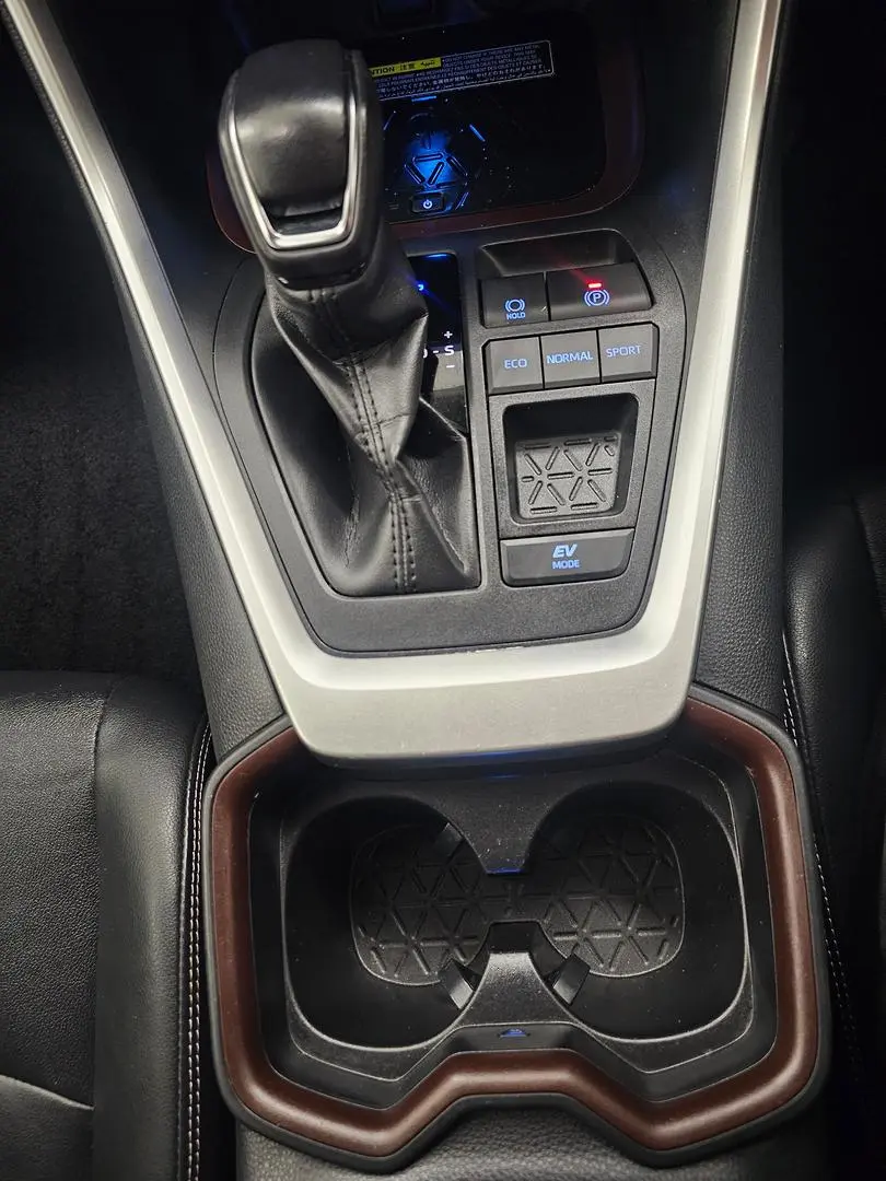 2021 Toyota RAV4 Gallery Image 34