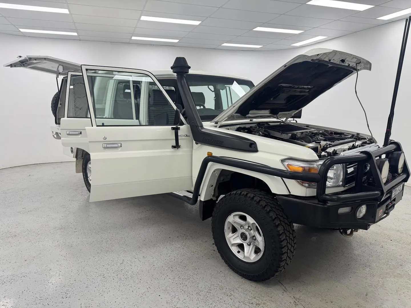 2020 Toyota Landcruiser Gallery Image 7