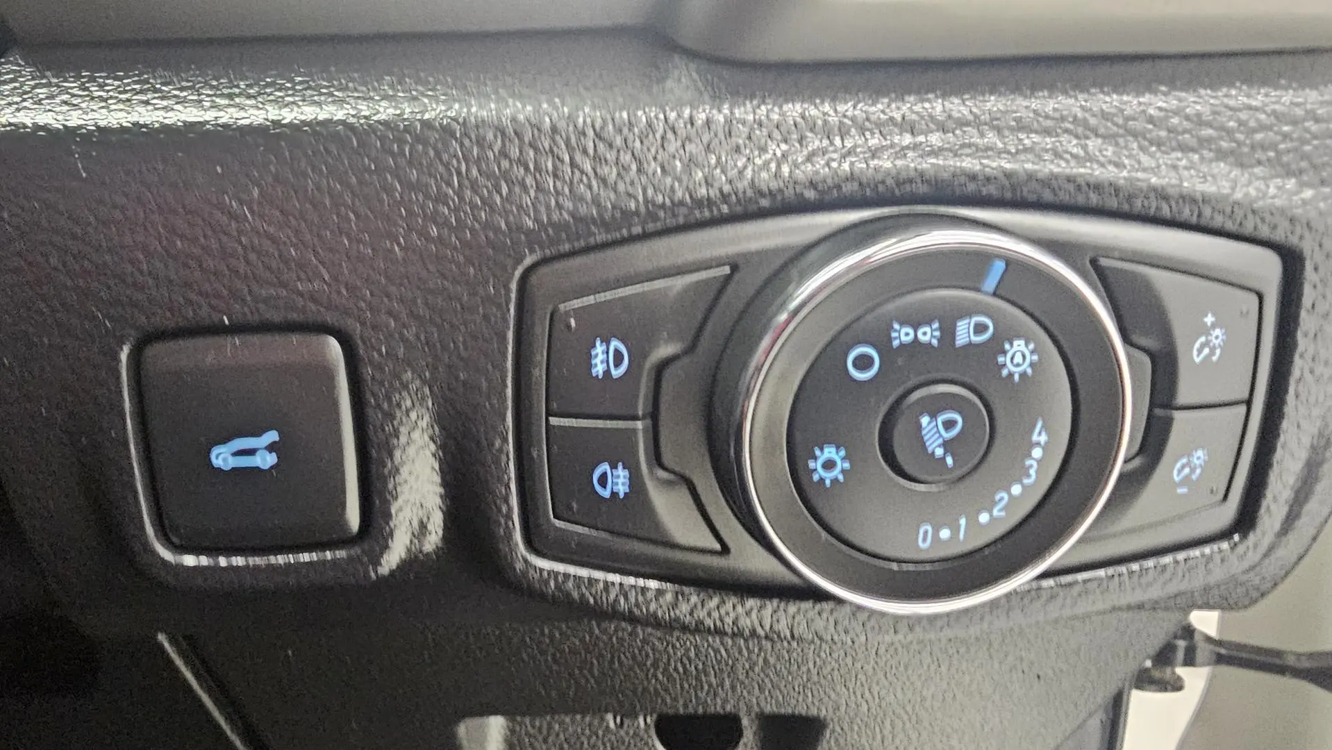 2022 Ford Everest Gallery Image 40